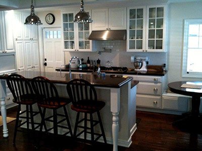 https://www.thekitchenstore.net/wp-content/uploads/2018/04/traditional-kitchen-cabinets-culver-city-ca.jpg